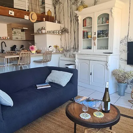 Appartement Le Citrus - Cosy En Plein Centre Historique Montaigu-Vendee